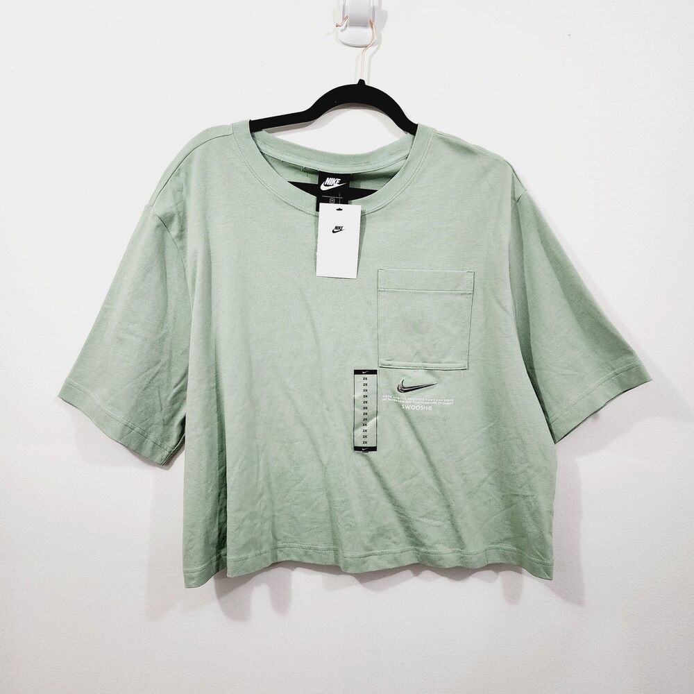 Nike Sportswear Swoosh Women’s Oversized Crop Pocket T-Shirt Steam Green Size 2X